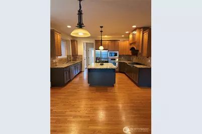 1601 Lyons Avenue NE, Renton, WA 98059 - Photo 2