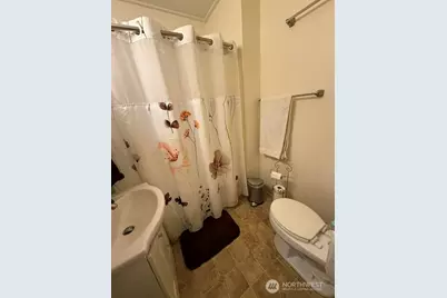 4802 S American Lake Boulevard, Tacoma, WA 98409 - Photo 6