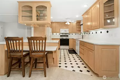 12502 SE 73rd Place, Newcastle, WA 98056 - Photo 10