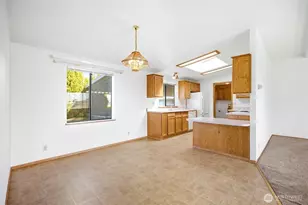 9664 NE Maple Dr, Moses Lake, WA 98837 - Photo 10