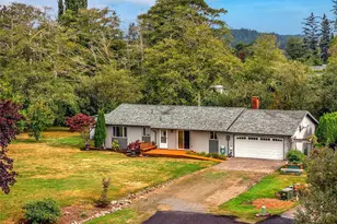 7103 Captain Gray Dr Dr, Ilwaco, WA 98624 - Photo 1