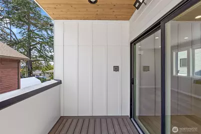 11050 2nd Avenue NW #B, Seattle, WA 98177 - Photo 32