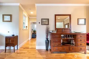 17514 W Riverside Dr, Bothell, WA 98011 - Photo 4