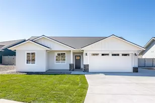 2517 Plateau Dr, East Wenatchee, WA 98802 - Photo 1