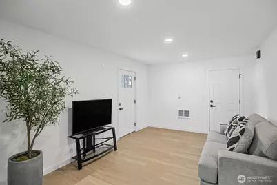 7425 McDougall Avenue, Everett, WA 98203 - Photo 12