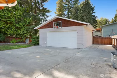 19012 78th Place W, Edmonds, WA 98026 - Photo 32