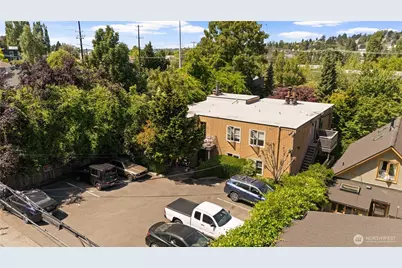 163 Etruria Street, Seattle, WA 98109 - Photo 32