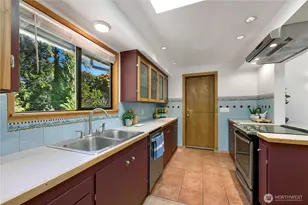 3332 NE 178th St, Lake Forest Park, WA 98155 - Photo 12