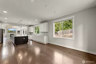 9818 NE 162nd St, Bothell, WA 98011 - Photo 6