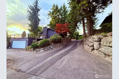 2000 NE 27th Street, Renton, WA 98056 - Photo 2