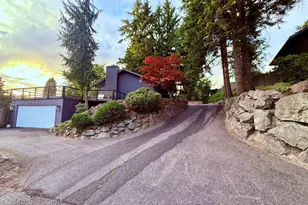 2000 NE 27th St, Renton, WA 98056 - Photo 2