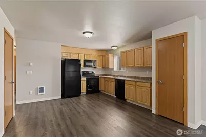 10790 16th Avenue SW, Seattle, WA 98146 - Photo 12