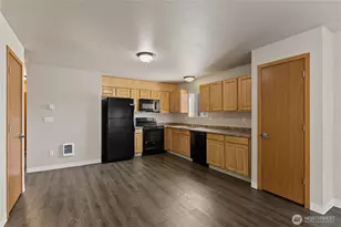 10790 16th Ave SW, Seattle, WA 98146 - Photo 12