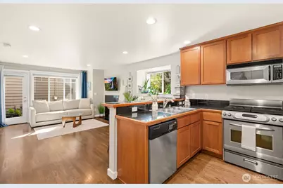 7110 California Avenue SW, Seattle, WA 98136 - Photo 8