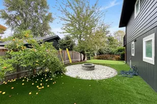 2040 128th Ave SE, Bellevue, WA 98005 - Photo 32