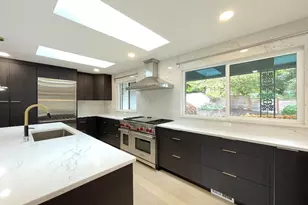 2040 128th Ave SE, Bellevue, WA 98005 - Photo 10