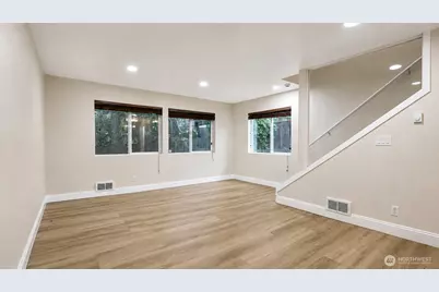 13367 Ambaum Boulevard SW, Burien, WA 98146 - Photo 2