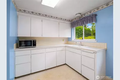 2404 S 360th Street, Federal Way, WA 98003 - Photo 8