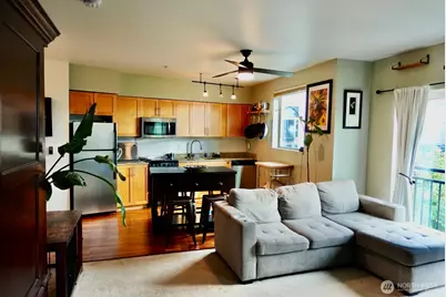 3333 Wallingford Avenue N #307, Seattle, WA 98103 - Photo 1