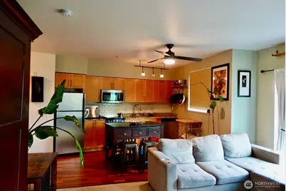 3333 Wallingford Avenue N #307, Seattle, WA 98103 - Photo 6