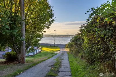 1160 Beach Drive, Port Orchard, WA 98366 - Photo 10