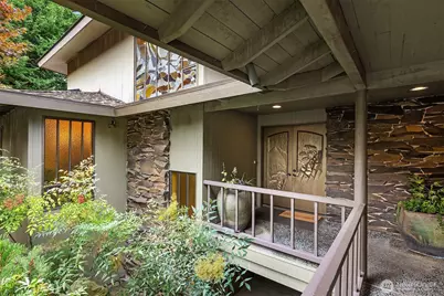 2583 Magnolia Boulevard W, Seattle, WA 98199 - Photo 2