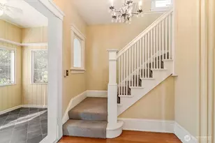 700 Warren Ave N, Seattle, WA 98109 - Photo 18