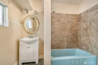 700 Warren Avenue N, Seattle, WA 98109 - Photo 24