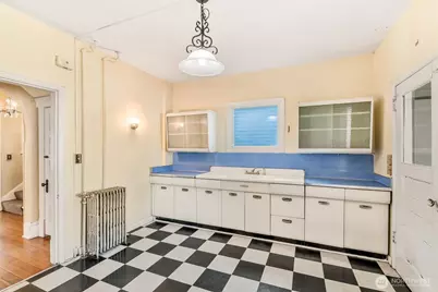 700 Warren Avenue N, Seattle, WA 98109 - Photo 12