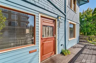 700 Warren Ave N, Seattle, WA 98109 - Photo 4