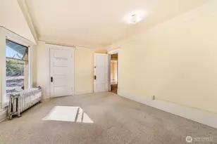 700 Warren Ave N, Seattle, WA 98109 - Photo 22