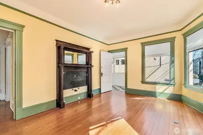 700 Warren Avenue N, Seattle, WA 98109 - Photo 10