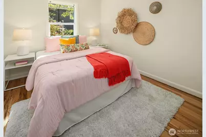 8015 42nd Avenue NE, Seattle, WA 98115 - Photo 14