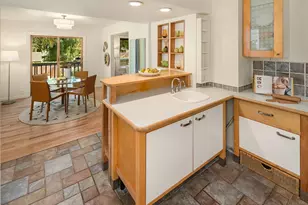 8015 42nd Ave NE, Seattle, WA 98115 - Photo 10