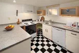 8015 42nd Ave NE, Seattle, WA 98115 - Photo 22