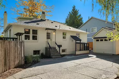 8015 42nd Avenue NE, Seattle, WA 98115 - Photo 34