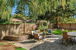 8015 42nd Ave NE, Seattle, WA 98115 - Photo 8
