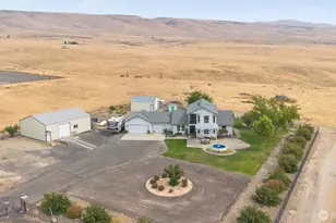 511 St Hilaire Rd, Yakima, WA 98901 - Photo 2