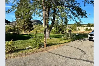 1601 Kernan Road, Oroville, WA 98844 - Photo 4