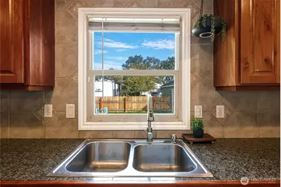 222 NW 6th, Milton-Freewater, OR 97862 - Photo 8
