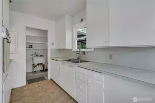 10019 Oak Ln SW, Lakewood, WA 98499 - Photo 8