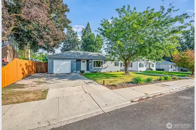 1126 8th Street, Wenatchee, WA 98801 - Photo 1