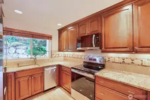 1723 NE 179th St, Shoreline, WA 98155 - Photo 4