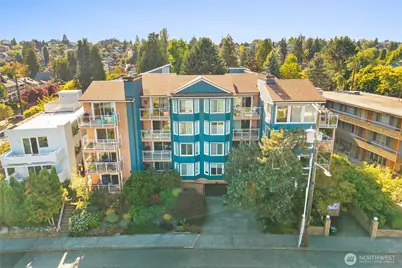7111 Linden Avenue N #304, Seattle, WA 98103 - Photo 1