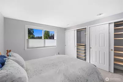 7111 Linden Avenue N #304, Seattle, WA 98103 - Photo 16