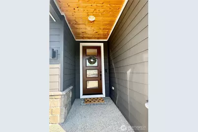12916 136th Place NE, Kirkland, WA 98034 - Photo 2