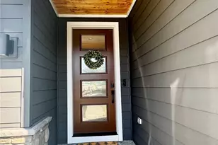 12916 136th Pl NE, Kirkland, WA 98034 - Photo 2