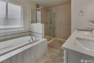 10610 130th St E, Puyallup, WA 98374 - Photo 30