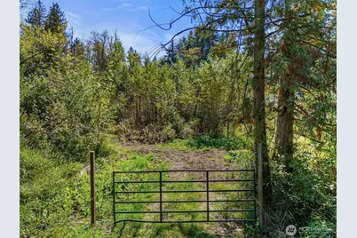 22014 Sumner Buckley Highway E, Buckley, WA 98321 - Photo 4