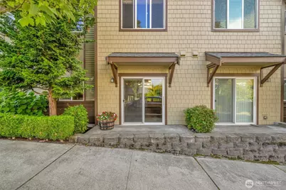1731 10th Avenue NE #B105, Issaquah, WA 98029 - Photo 2
